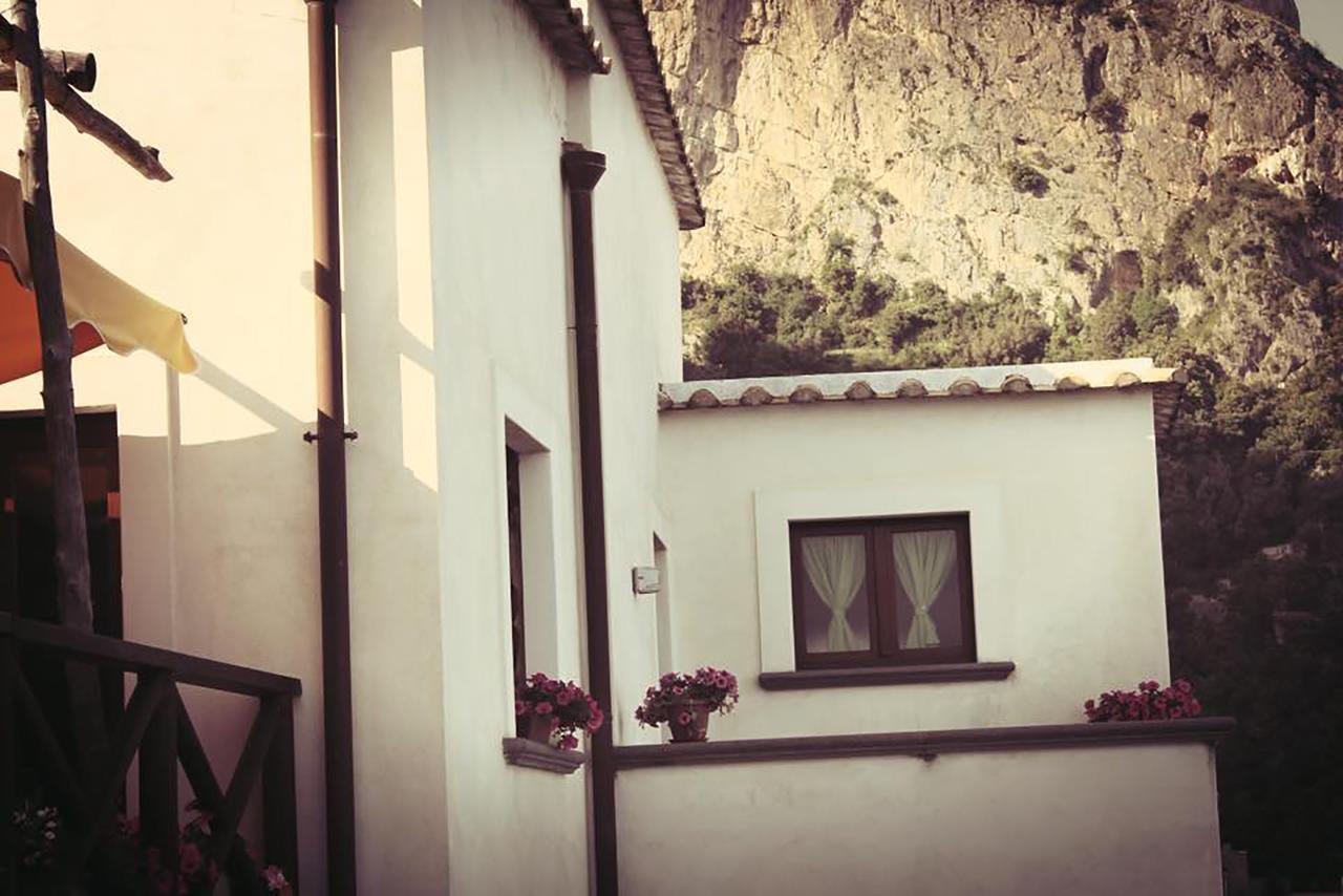 L'Antico Borgo Dei Limoni Bed & Breakfast Amalfi Exterior photo