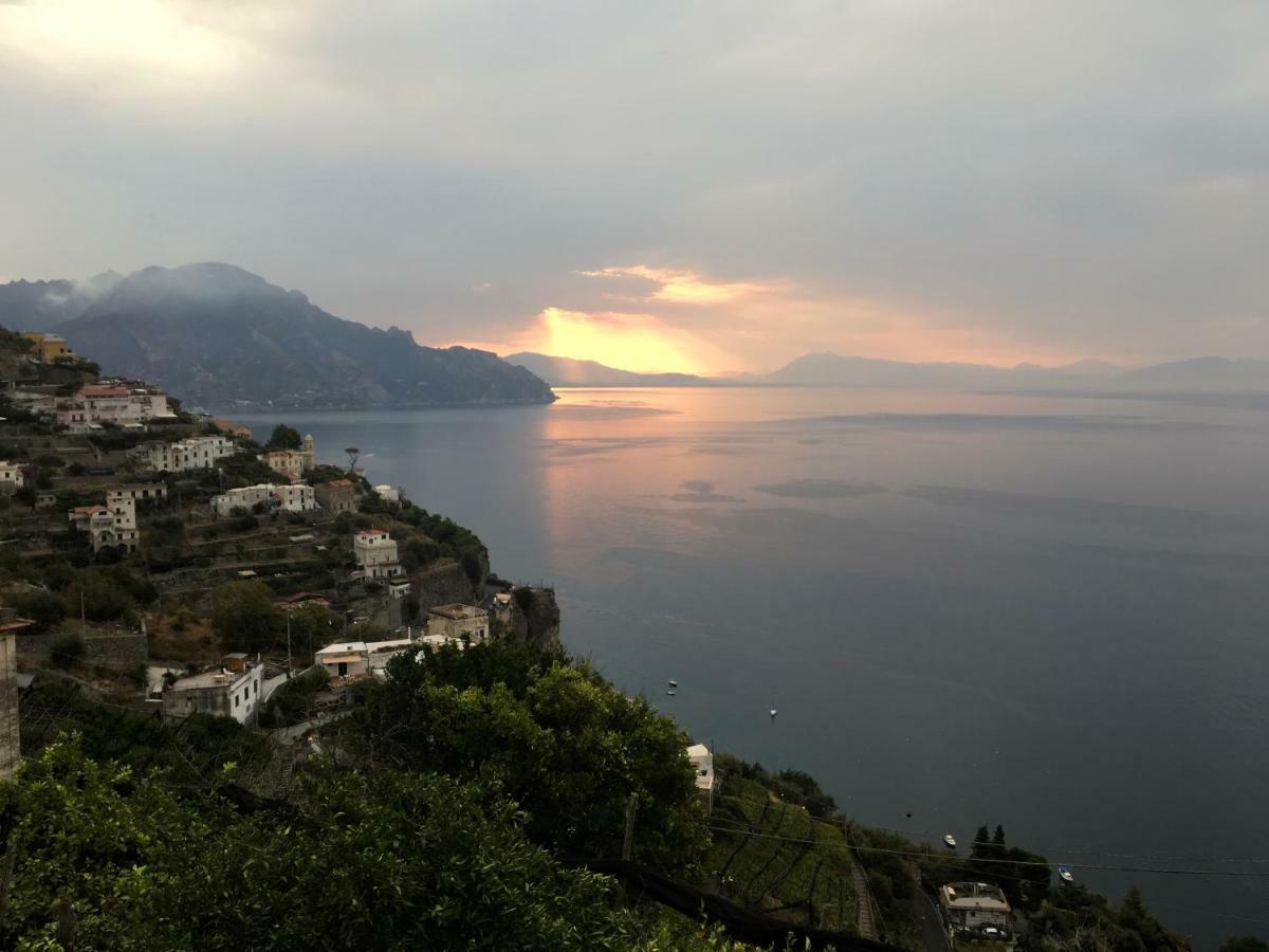 L'Antico Borgo Dei Limoni Bed & Breakfast Amalfi Exterior photo